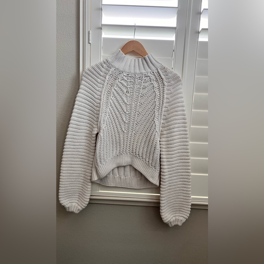 Free People sweater. Never worn.